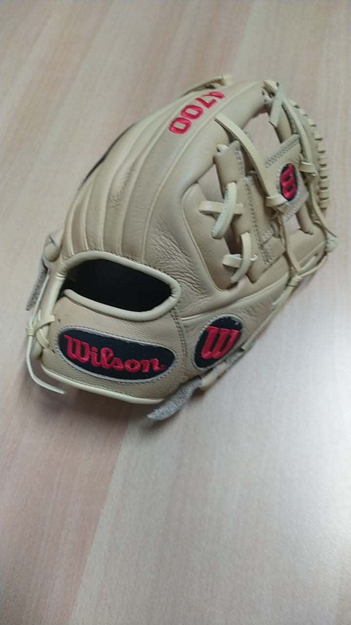 Wilson A700